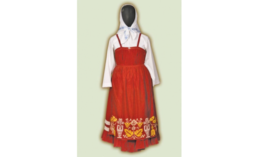 Традиционный русский женский костюм. Музей археологии и этнографии, Уфа